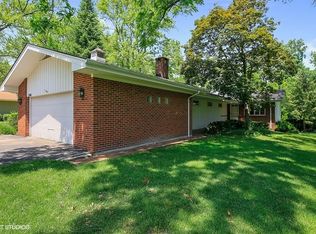 1304 W 53rd Pl, La Grange Highlands, IL