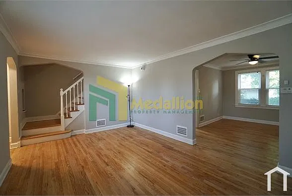 3 bed, $2,300 — Photo 3