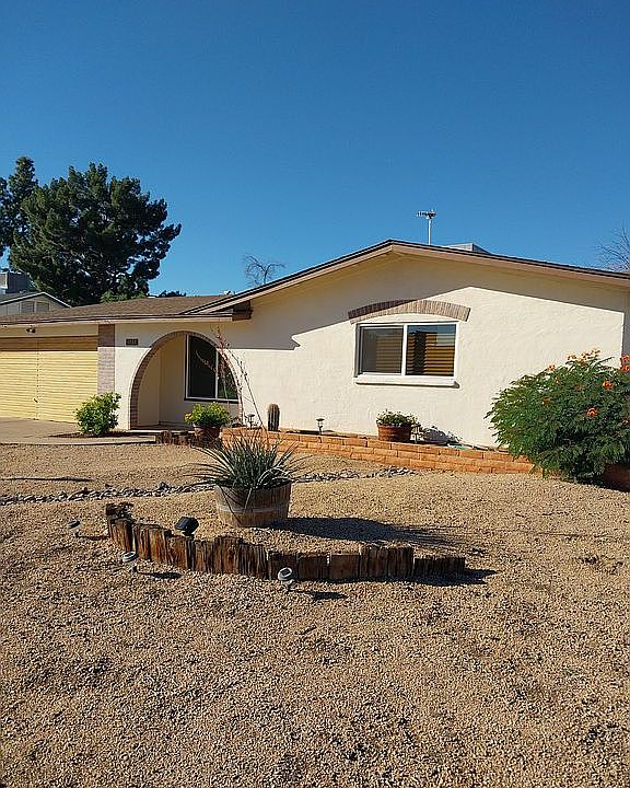 1st image of 4732 W Altadena Ave