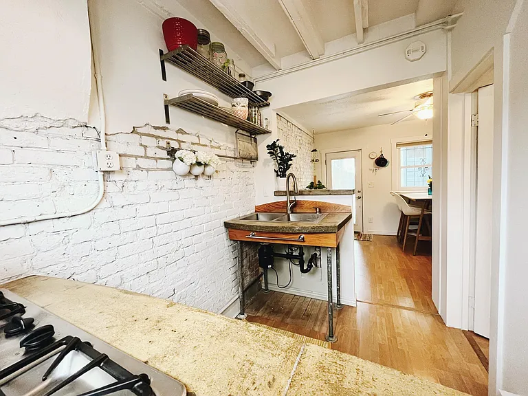 1059 N Emerson St #C — Photo 5