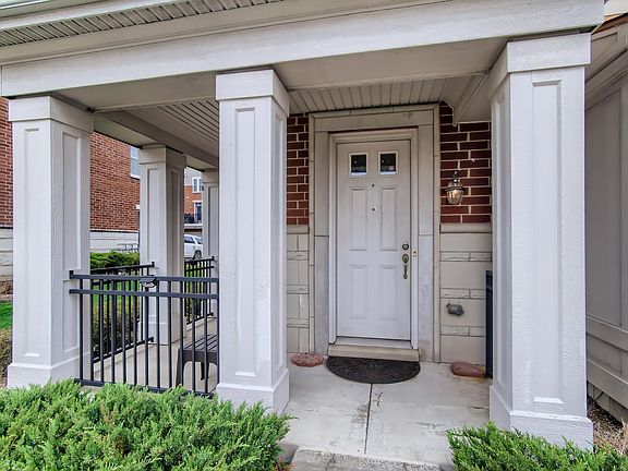 3rd image of 207 W Hyde St #10-1
