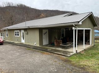 2038 Highway 215, Evarts, KY 40828