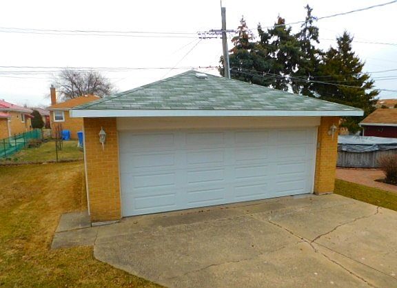 3rd image of 4835 N Nordica Ave