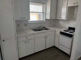 1221 W Haskell St #D, Claremore, OK 74017