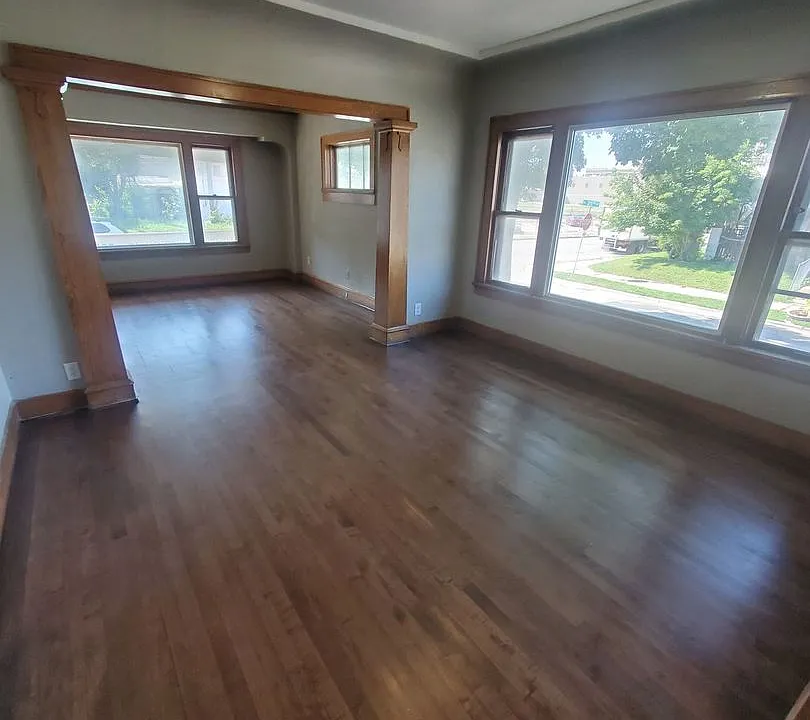 2480 W Keefe Ave