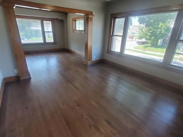 2480 W Keefe Ave, Milwaukee, WI 53206