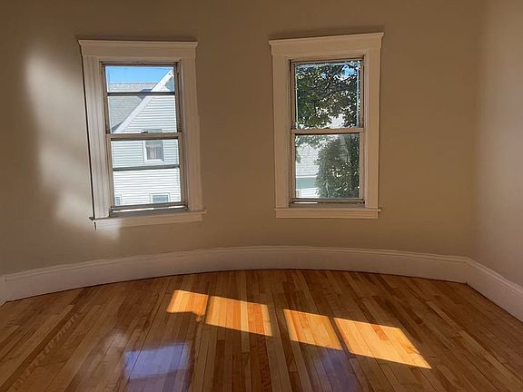 4th image of 26 South St #C