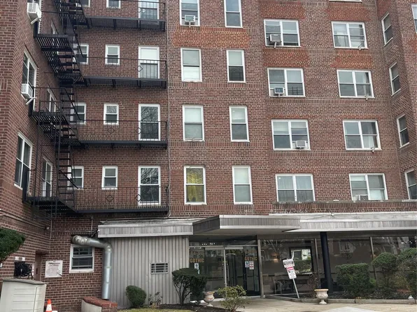 84-50 169 Street #509, Jamaica, NY 11432