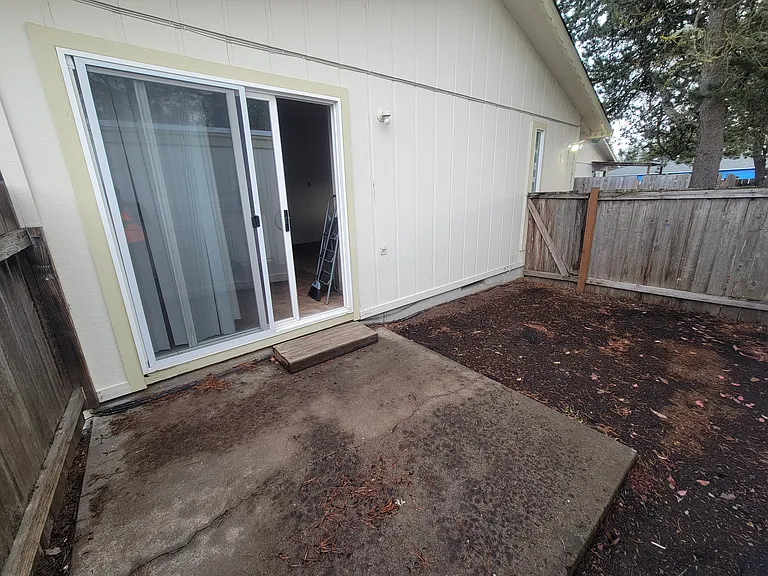 2380 SE 45th Ave — Photo 4