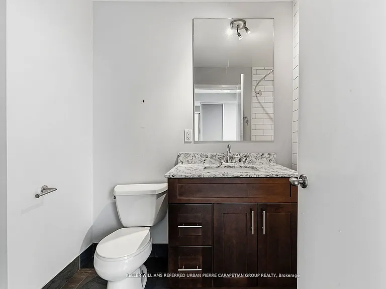 18 Beverley St #706B — Photo 23