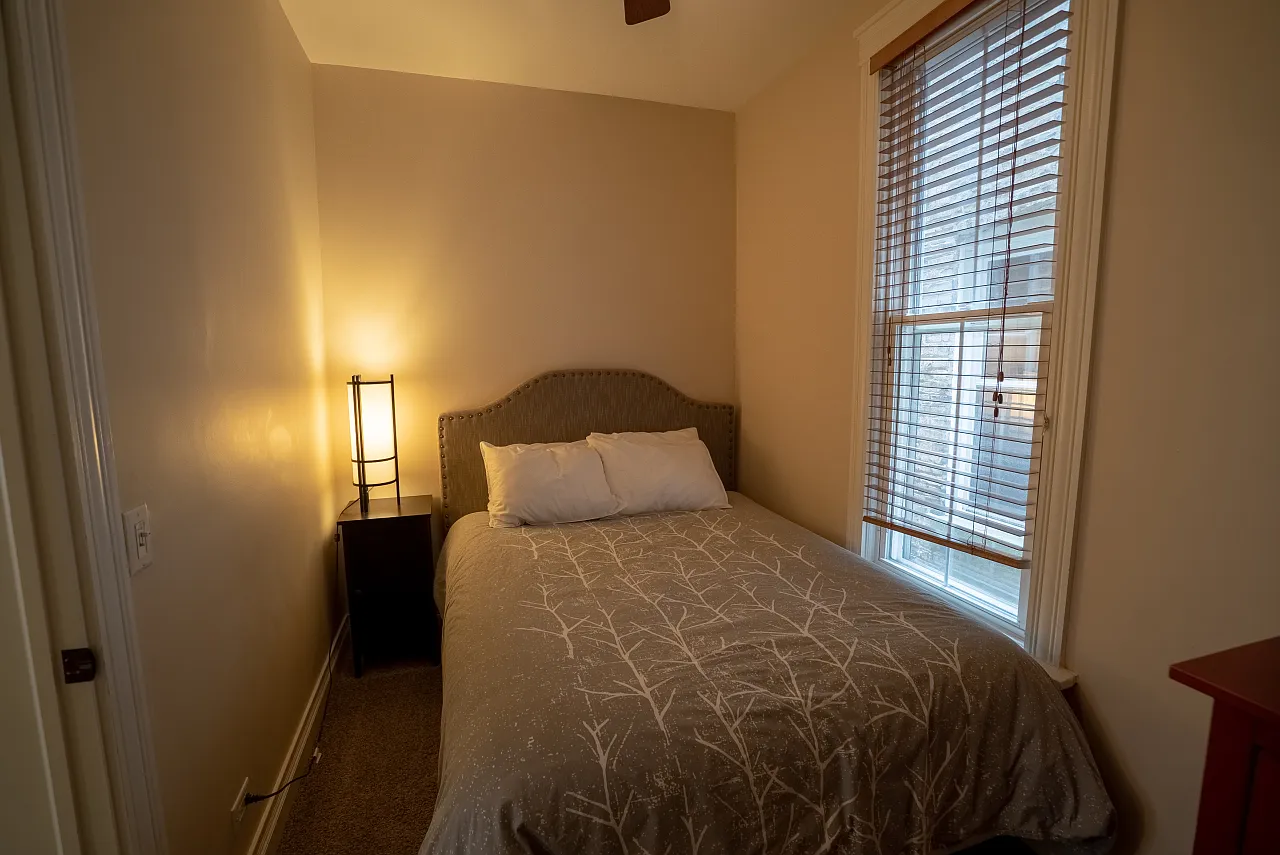 3 bed, 1400 sqft, $3,600 — Photo 4