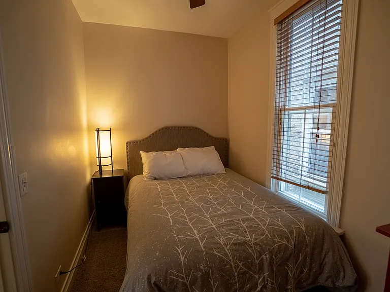 3238 N Hoyne Ave #1 — Photo 4