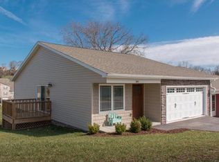 100 Weeping Willow Dr, Abingdon, VA 24210