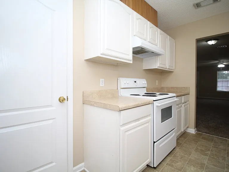 6845 Roundup Ln — Photo 7