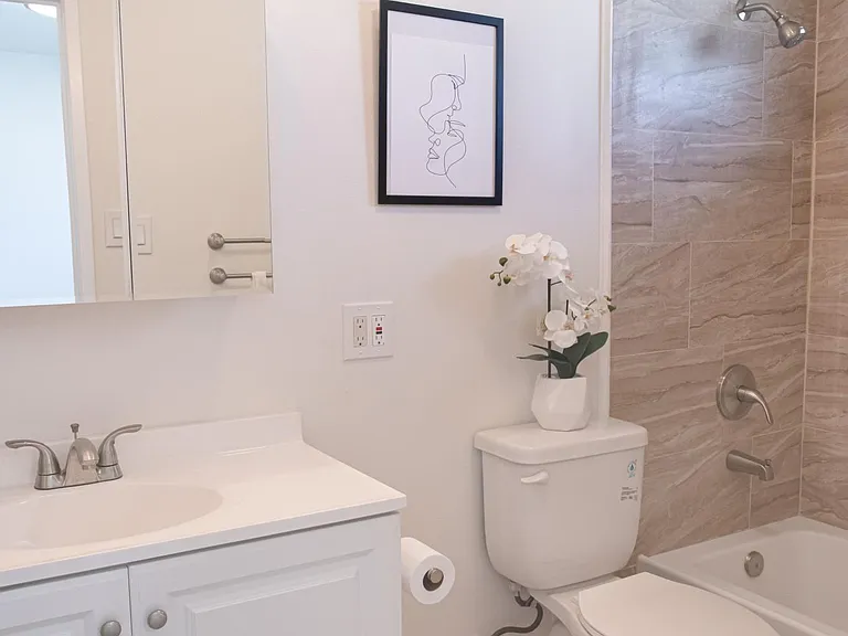 529 Evanwood Ave — Photo 11