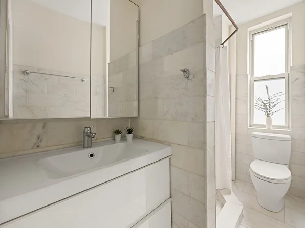 411 15th Street image 6 of 7