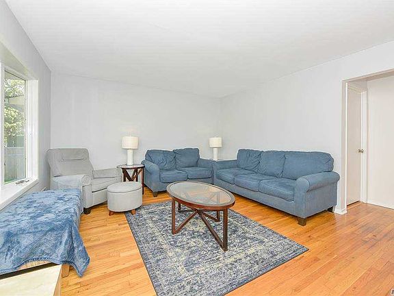 2nd image of 8 Arrow Ln