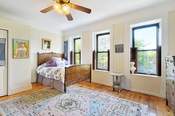 Sold by Stribling | media 28