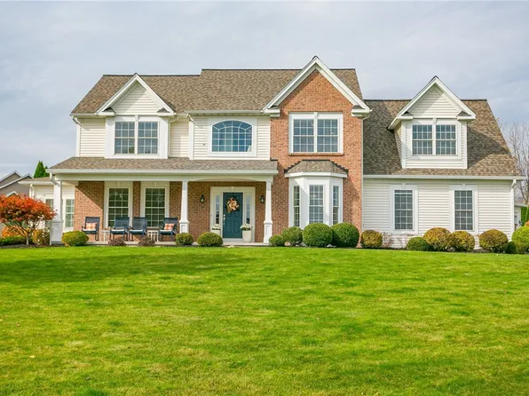 6680 Camden Hill Dr, Victor, NY 14564