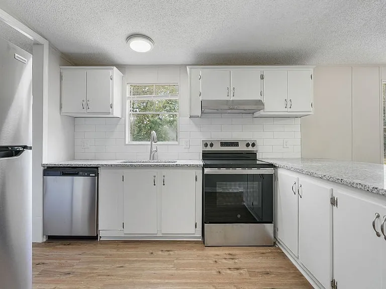 234 Twin Creeks Dr — Photo 8