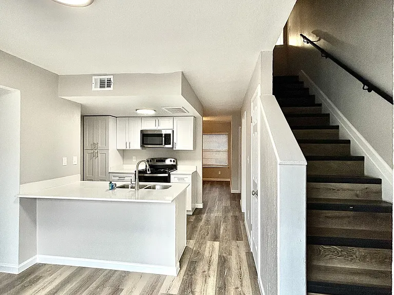 Athens Townhomes — Photo 63