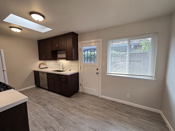 4th image of 2404 Patricia Dr APT 3