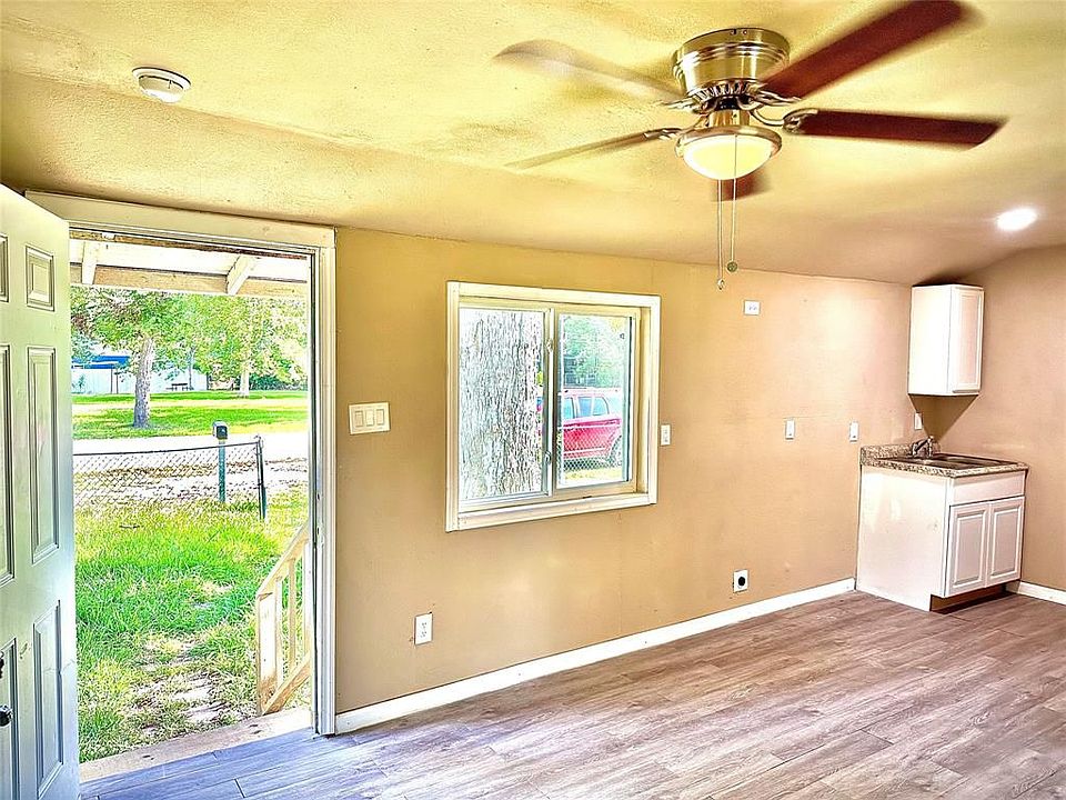 1502 W Talmadge St, Alvin, TX 77511 Zillow