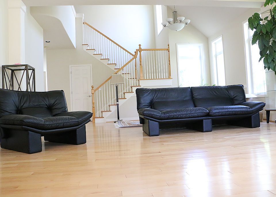 1st image of 815 273rd Pl SE