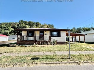 4307 Hughes St, Huntington, WV 25704