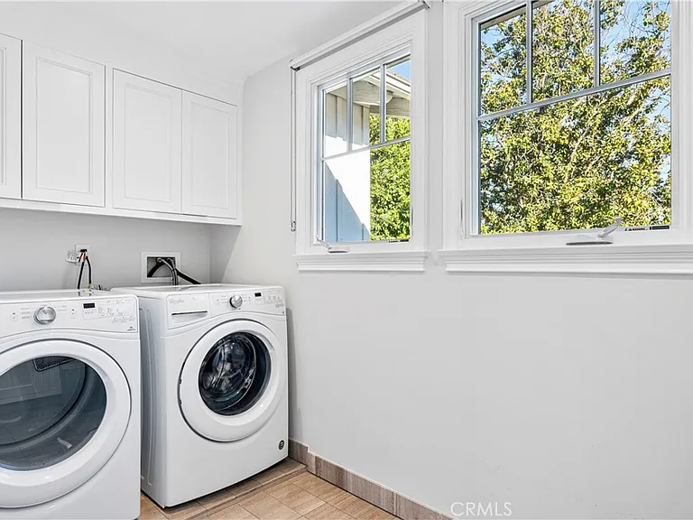 4151 Greenbush Ave — Photo 36