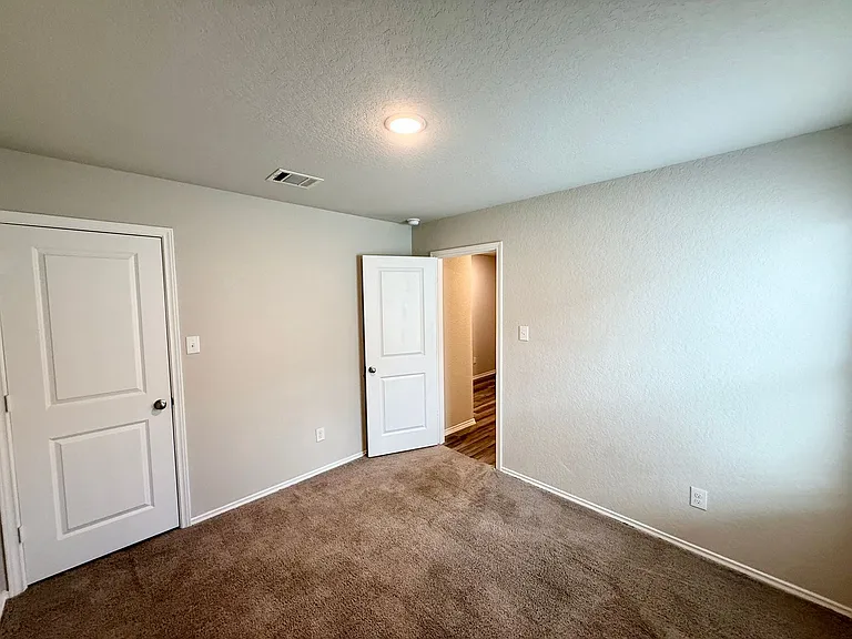 10310 Waverunner — Photo 15