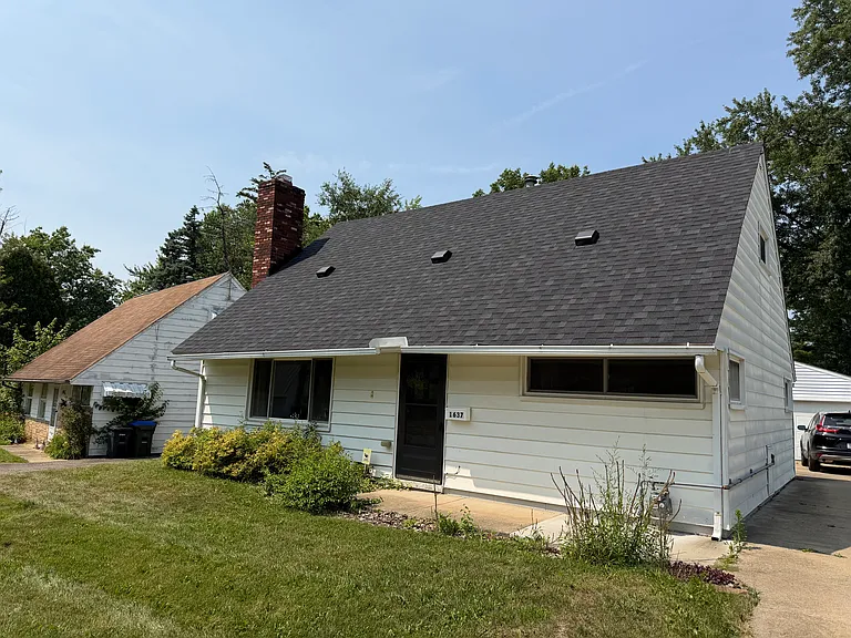 1637 Hanover St — Photo 4