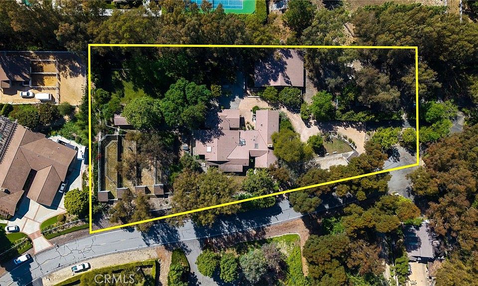 1st image of 14 Johns Canyon Rd