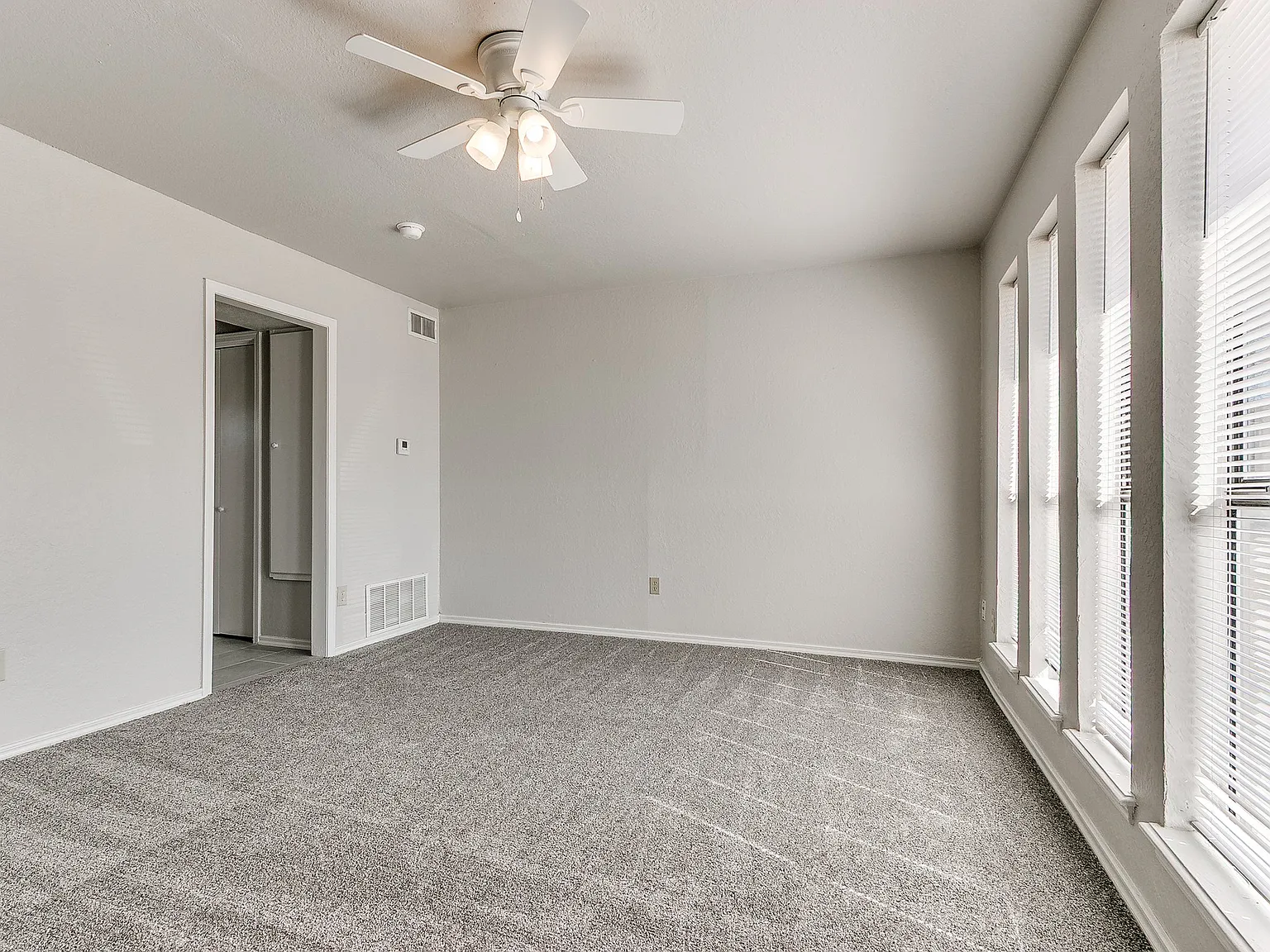 Taylor Ridge Townhomes — Photo 2