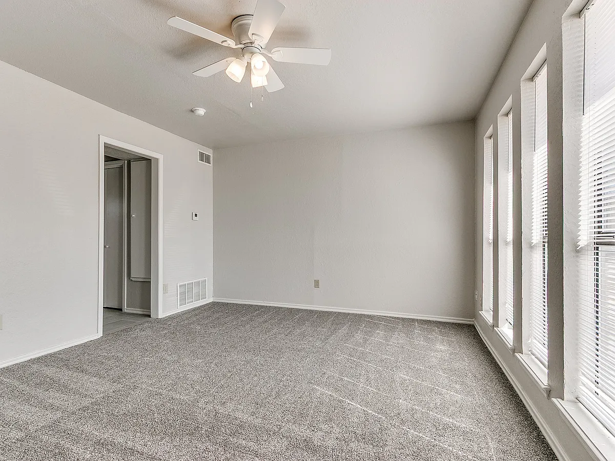 Living Room - Taylor Ridge Townhomes