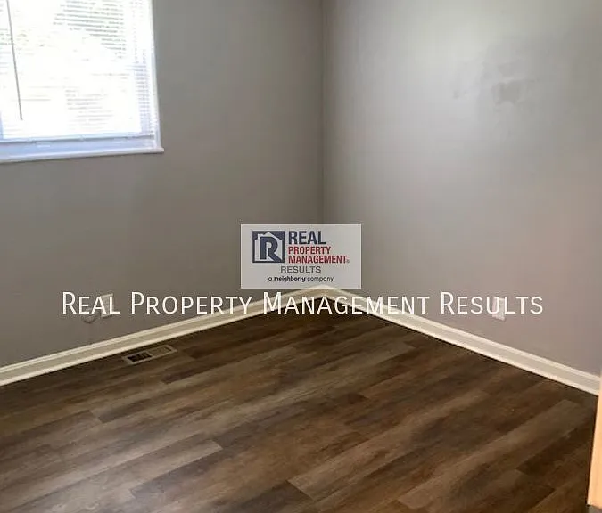 613 Village Ln #19 — Photo 10