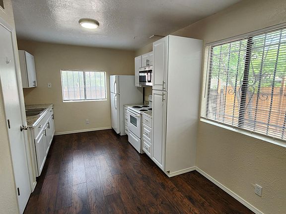 4th image of 505 Princeton Dr SE APT B