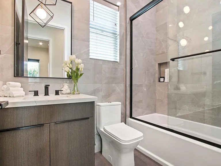 17460 Hatteras St — Photo 16