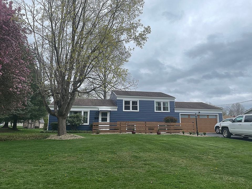 1st image of 3419 Sandalwood Ln
