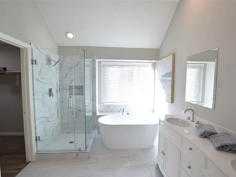 4602 Summer Lakes — Photo 19