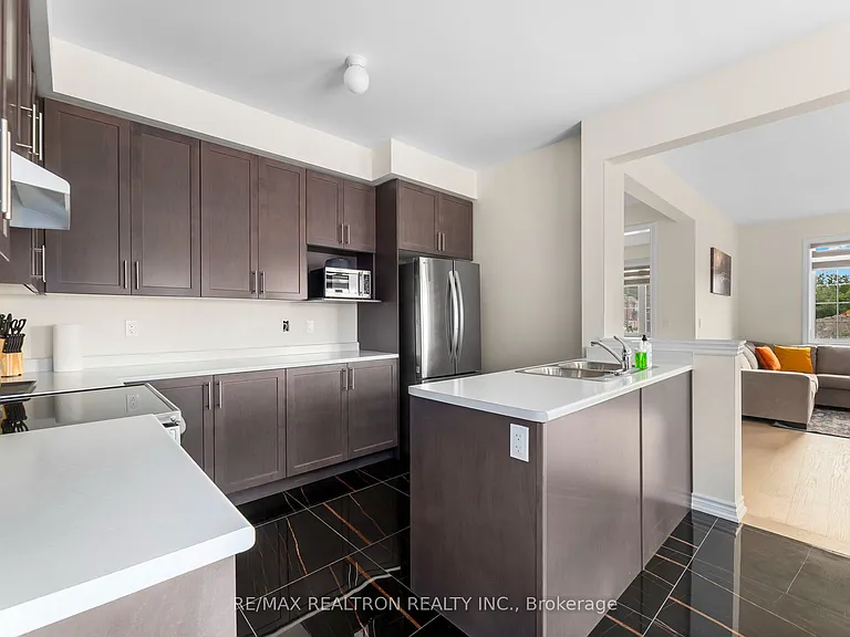 2 Heather Fullerton Ave — Photo 24