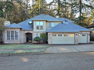 11484 SE Highland Loop, Clackamas, OR 97015