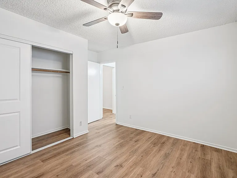 916 S. Carondelet St. — Photo 11