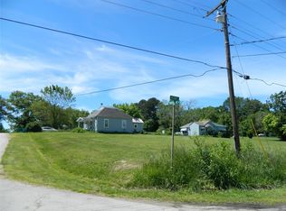 678 N Oak St, Bourbon, MO 65441