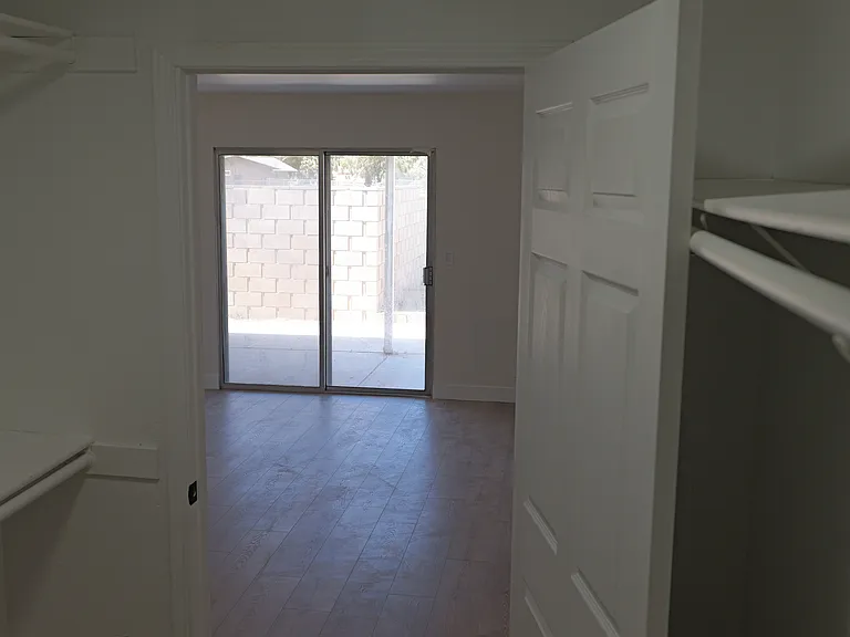 20997 Pine Ridge Ave #2 — Photo 34