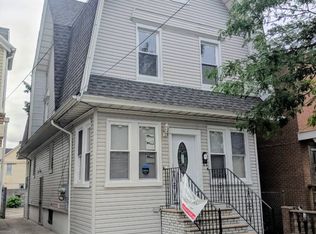 8631 125th St, Richmond Hill, NY 11418