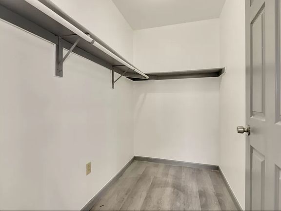 3rd image of 125 Bayview Ave #3