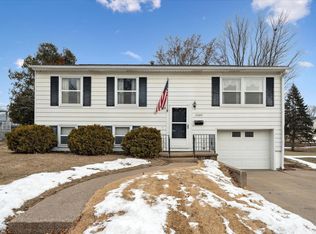 3349 Kaufmann Ave, Dubuque, IA 52002