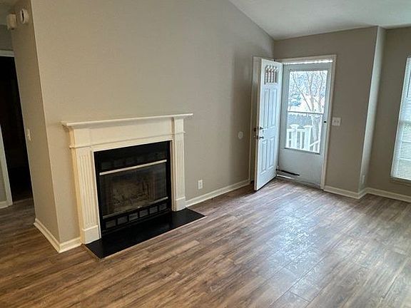 3rd image of 2910 Sheana Way