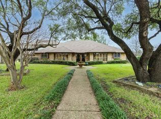 7605 Willowood Ct, Fort Worth, TX 76112